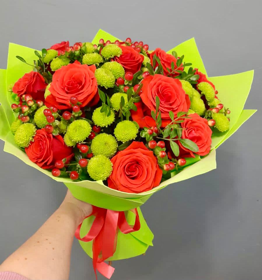 Букет цветов из: Хризантемы и Розы в Нагорном