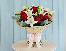Букет цветов из:  Лилии и Розы #REPLACE_PRED# Нагорном