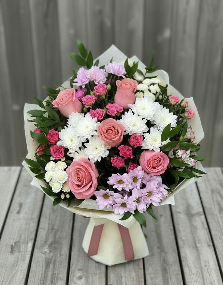 Букет цветов из: Альстромерии, Гвоздики, Розы и Хризантемы в Нагорном