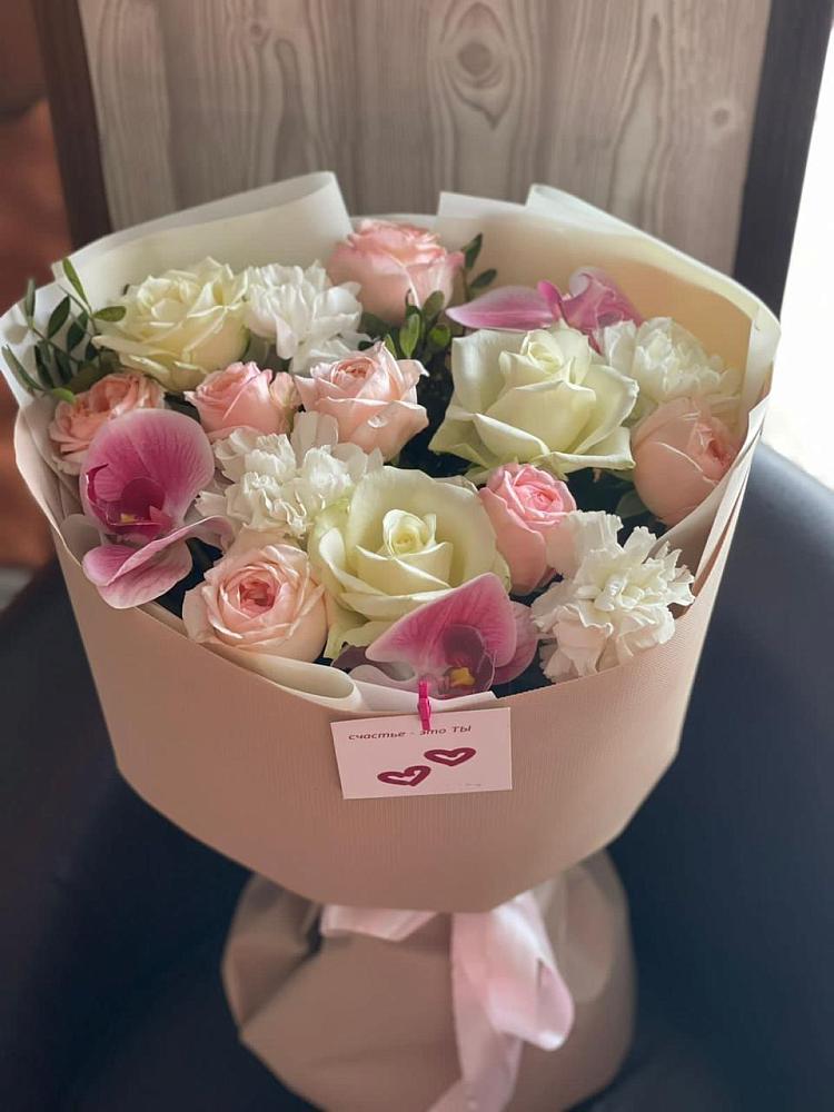 Букет цветов из: Орхидеи, Розы и Гвоздики в Нагорном