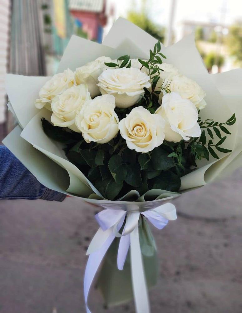 Букет Белые розы Проуд в Нагорном