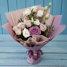 Букет цветов из:  Розы и Лизиантусы в Нагорном