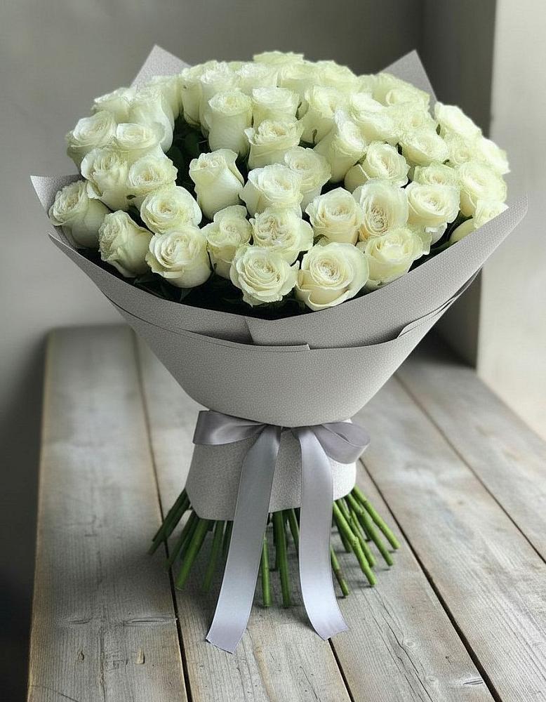 Букет 35 Белых роз в Нагорном