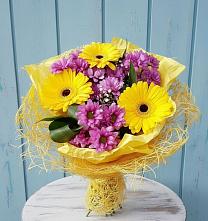 Букет цветов из:  Хризантемы и Герберы в Нагорном