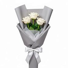 Букет 3 белые розы в Нагорном