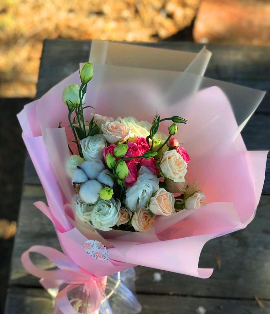 Букет цветов из: Розы и Лизиантусы в Нагорном