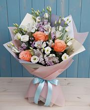 Букет цветов из:  Лизиантусы, Розы, Альстромерии и Гипсофила в Нагорном