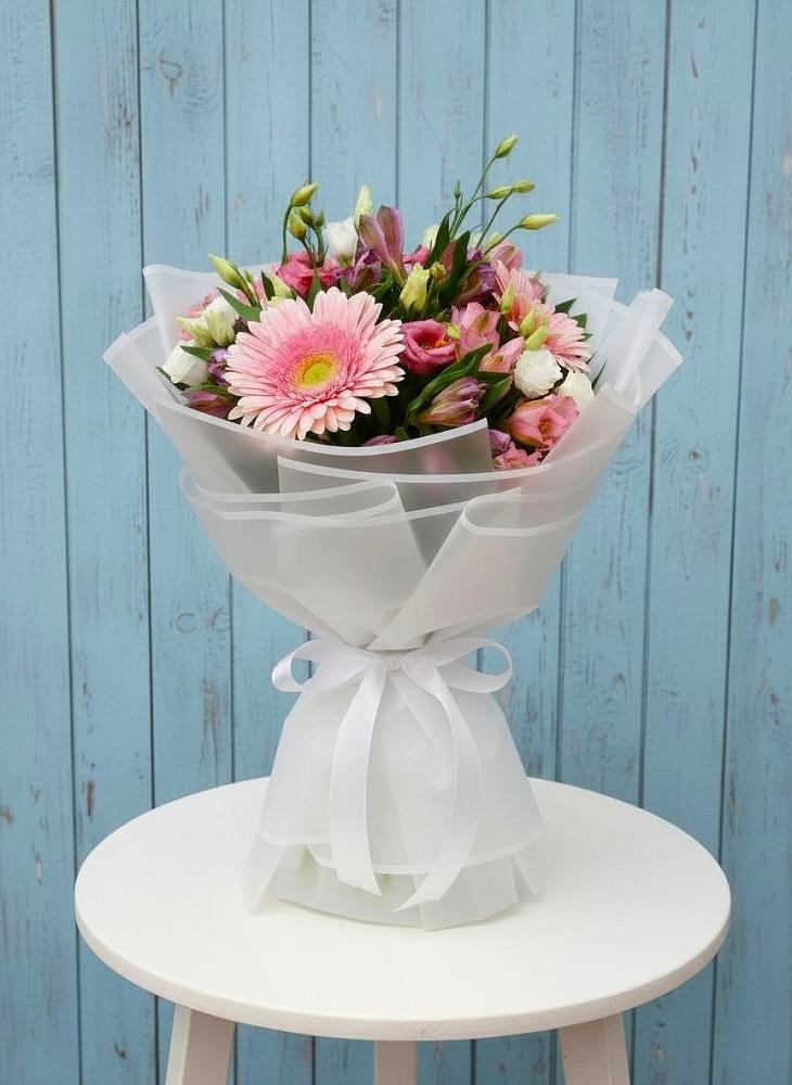 Букет цветов из: Герберы, Альстромерии и Лизиантусы в Нагорном