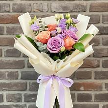 Букет цветов из:  Лизиантусы и Розы #REPLACE_PRED# Нагорном