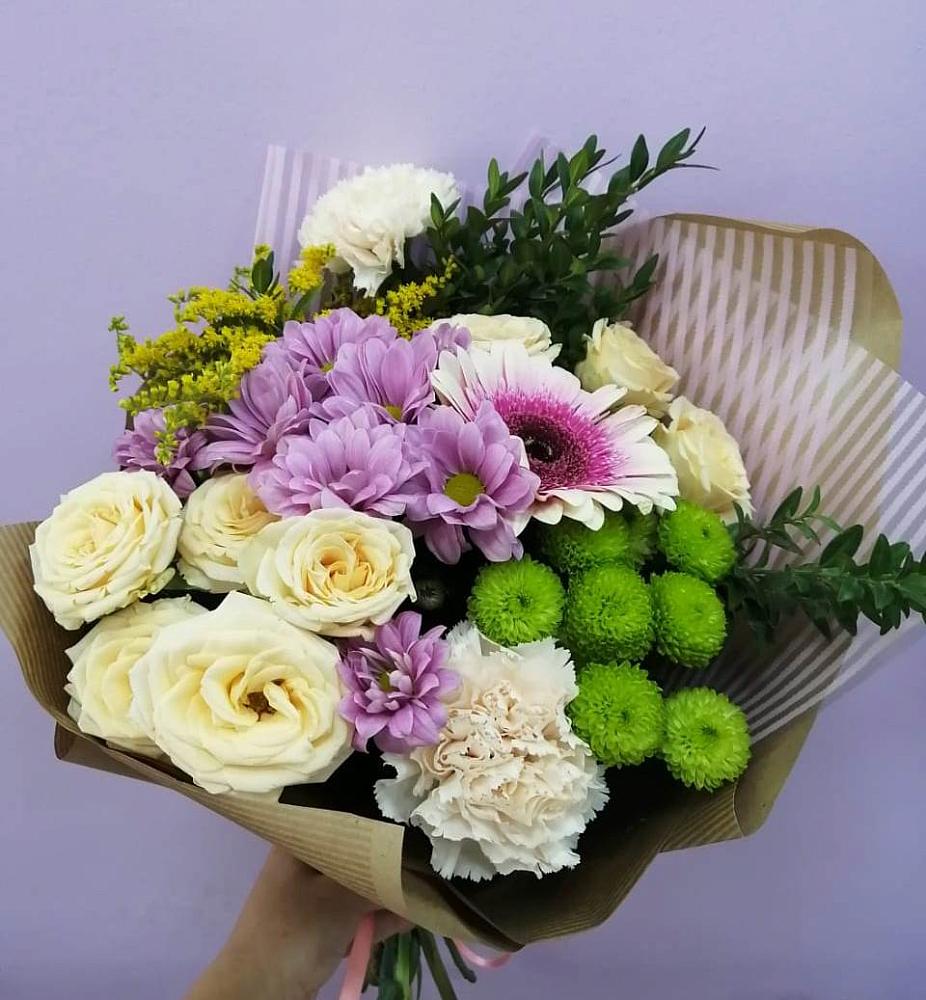 Букет цветов из: Хризантемы, Розы, Гвоздики и Герберы в Нагорном