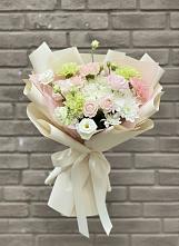 Букет цветов из:  Гвоздики, Розы, Лизиантусы и Хризантемы в Нагорном