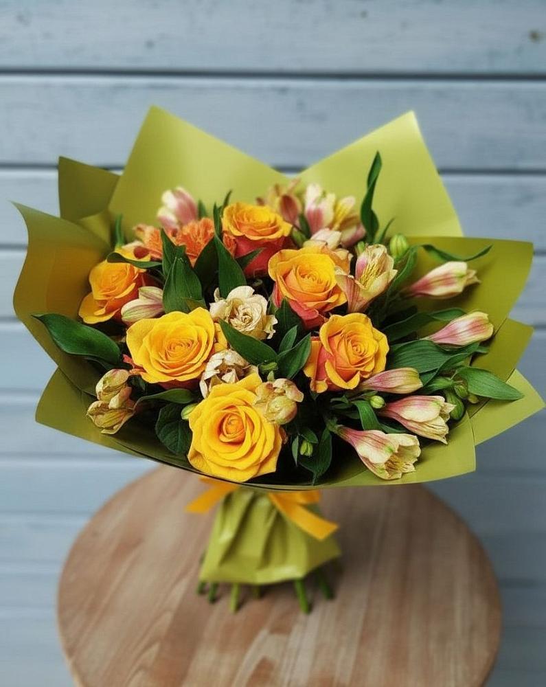 Букет цветов из: Альстромерии и Розы в Нагорном