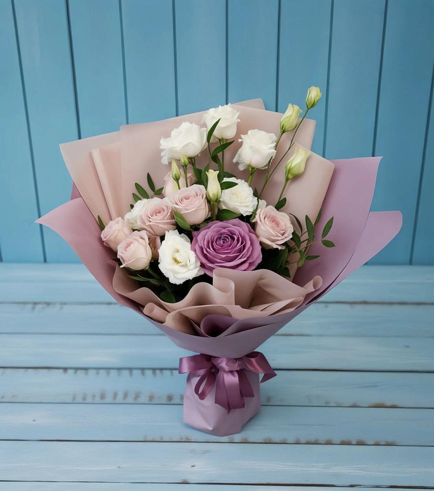 Букет цветов из: Розы и Лизиантусы в Нагорном